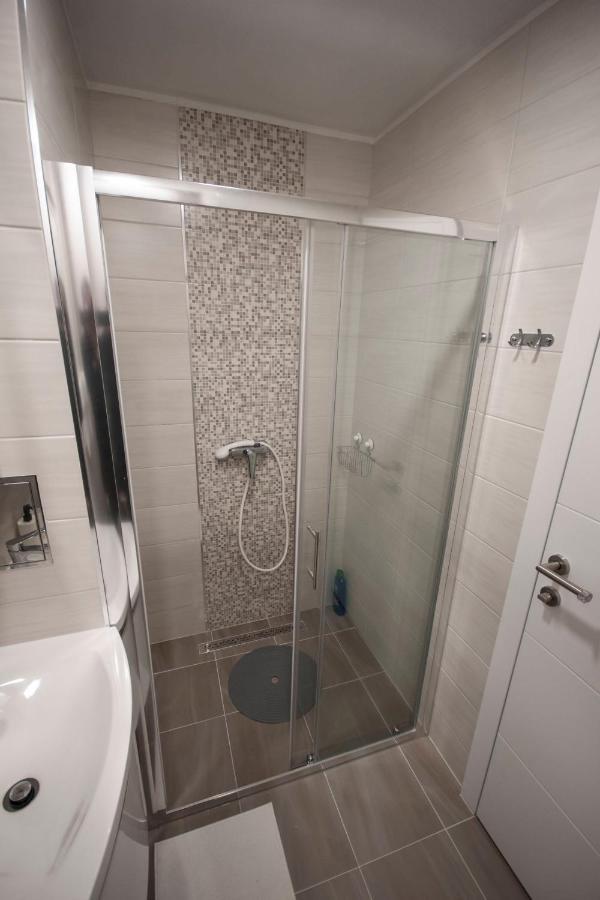 Apartman Lana Карловац Экстерьер фото